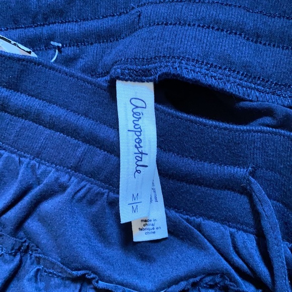 NWT. Aeropostale layered navy miniskirt. - Picture 4 of 4